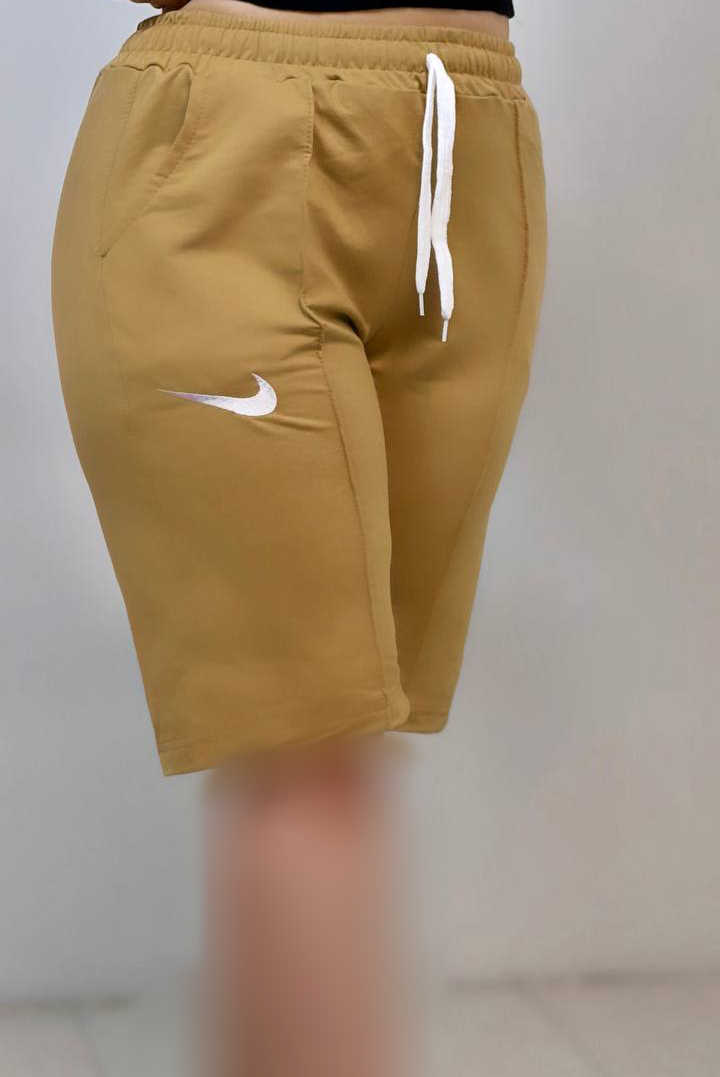 شورتک نایک4